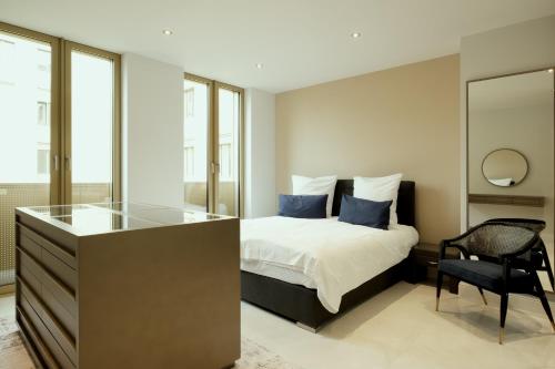 Lux 41 by Suite030
