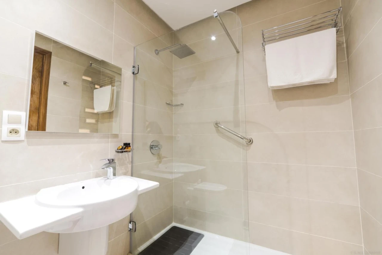 Mnar Castle