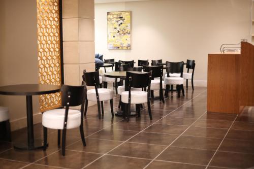 Rahhal Hotel Suites